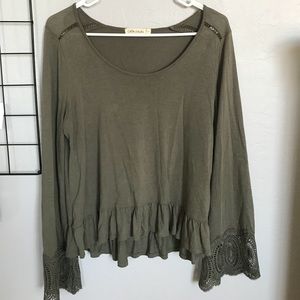 Long- sleeved camo green lace blouse
